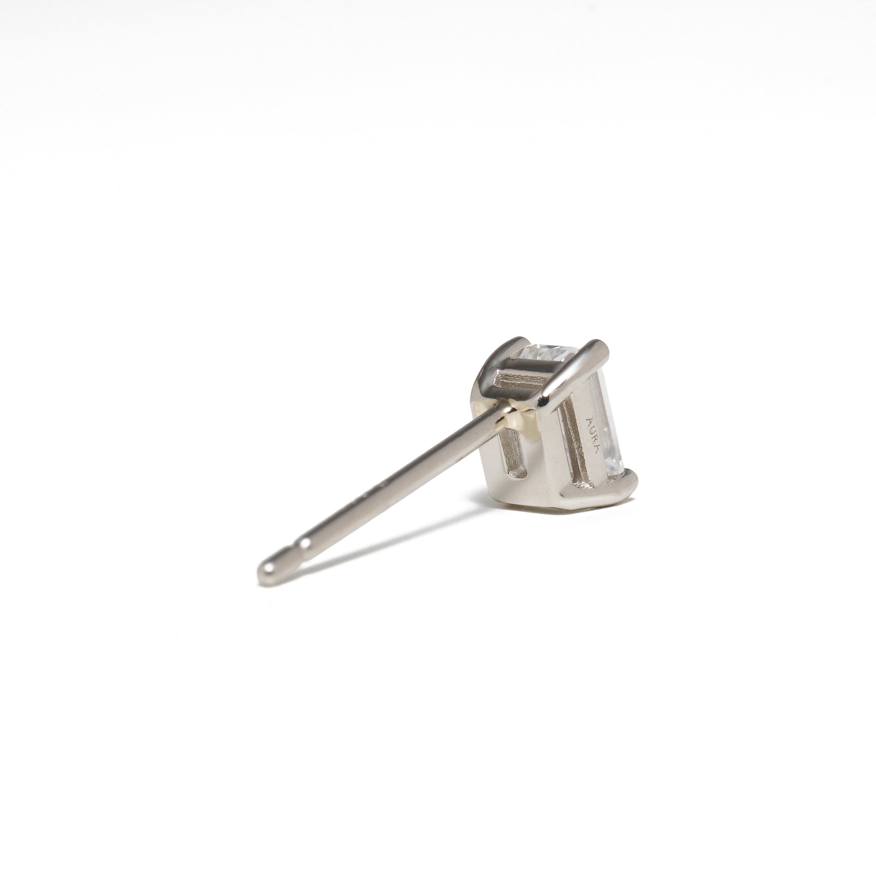 EMERALD STUD EARRING